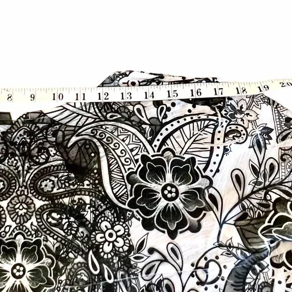 Dressbarn Blouse Top Womens 2X Black & White Paisley Print Embellished EUC - Picture 14 of 16